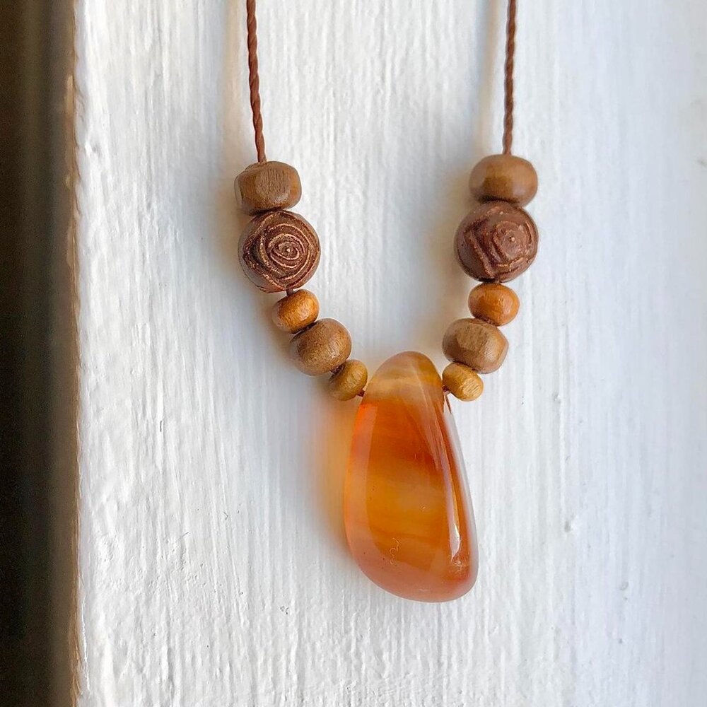 Grunge Chunky Carnelian Teardrop Rustic Rose Beaded (Brown) Necklace/Cho…